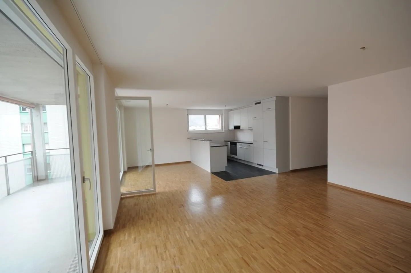 Charming 4.5-room apartment for rent in Altdorf! - Photo 3 of 7