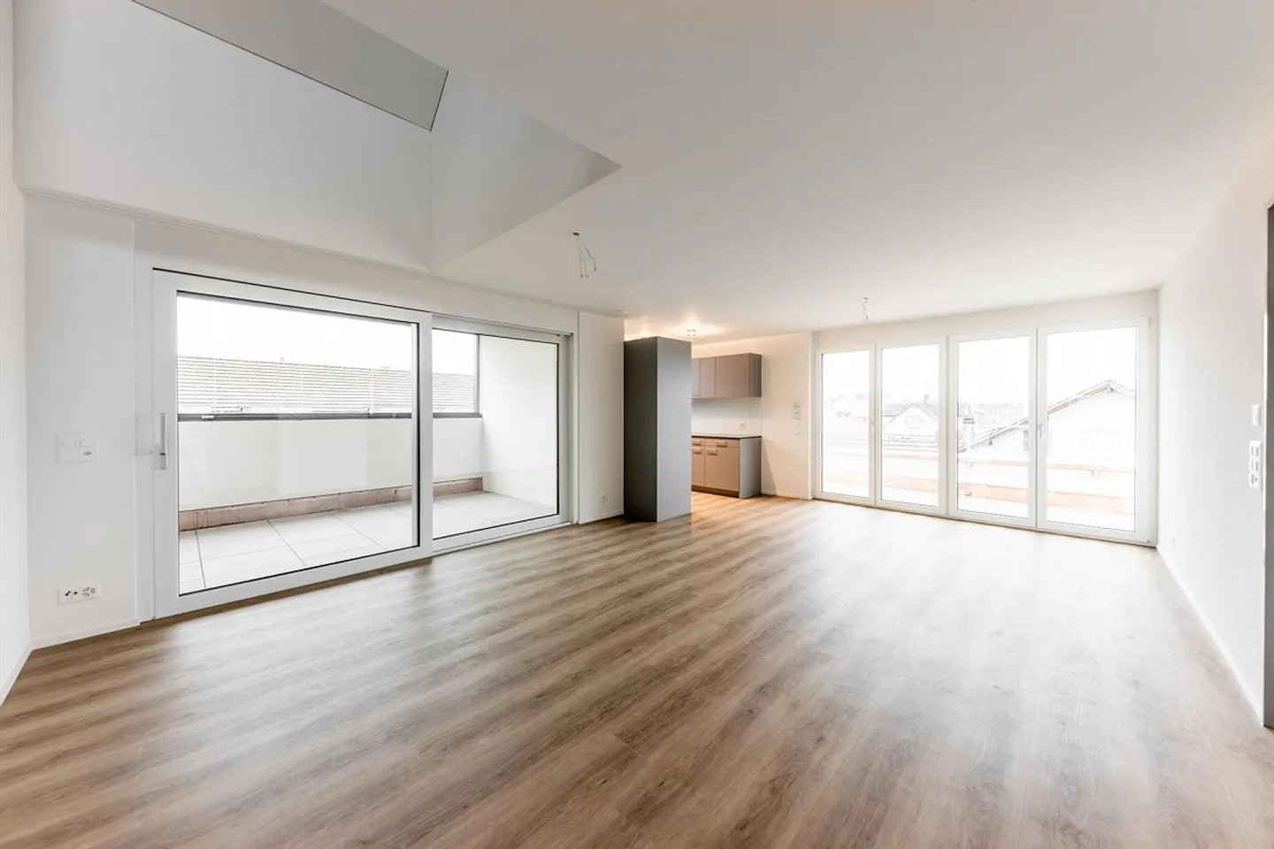 Appartement en maisonette au cœur de Schwarzenbach SG - Photo 2 sur 6