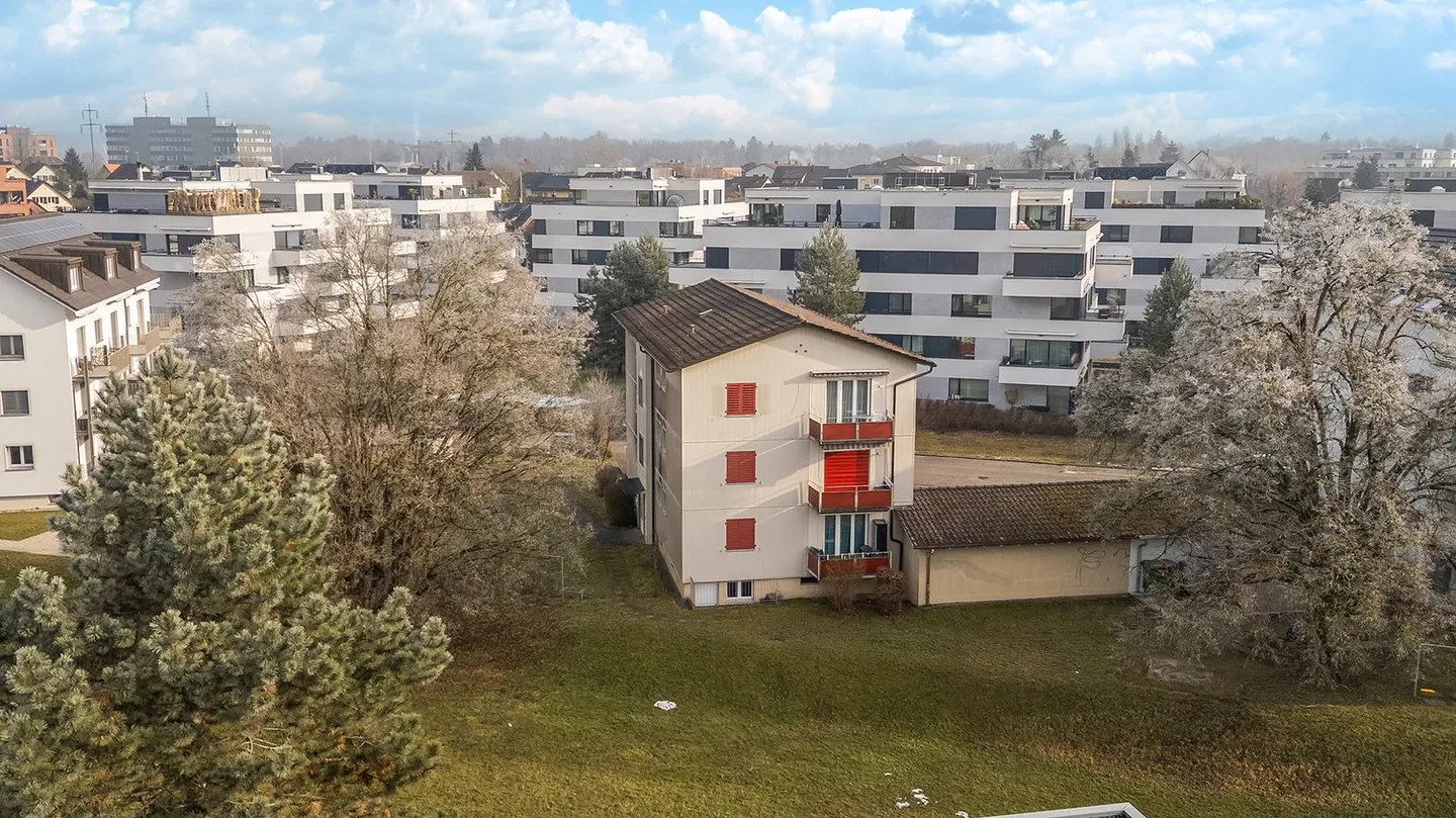 Casa plurifamiliare con potenziale di sviluppo - Foto 1 di 8