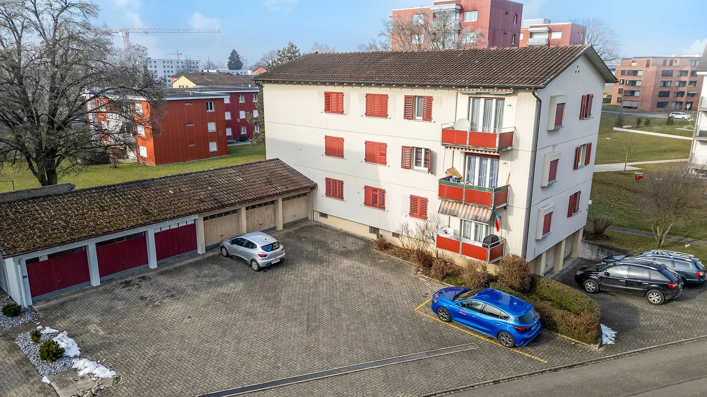 Casa plurifamiliare con potenziale di sviluppo - Foto 3 di 8