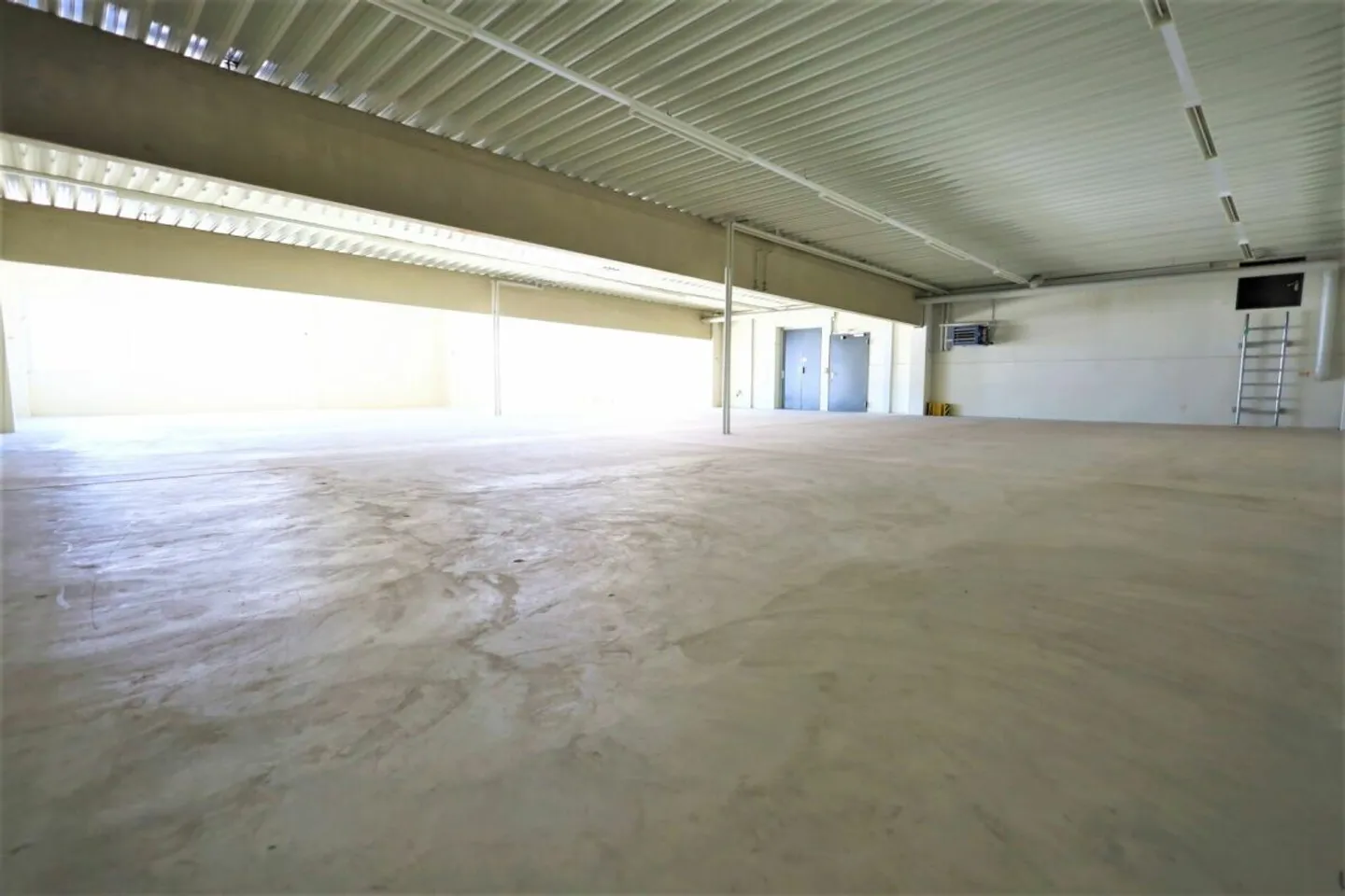 Spacious in Top Location! - Photo 5 of 6