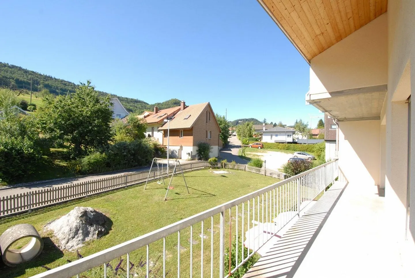 Sunny 4-room apartment in a paradise location in Nunningen - Photo 11 of 13