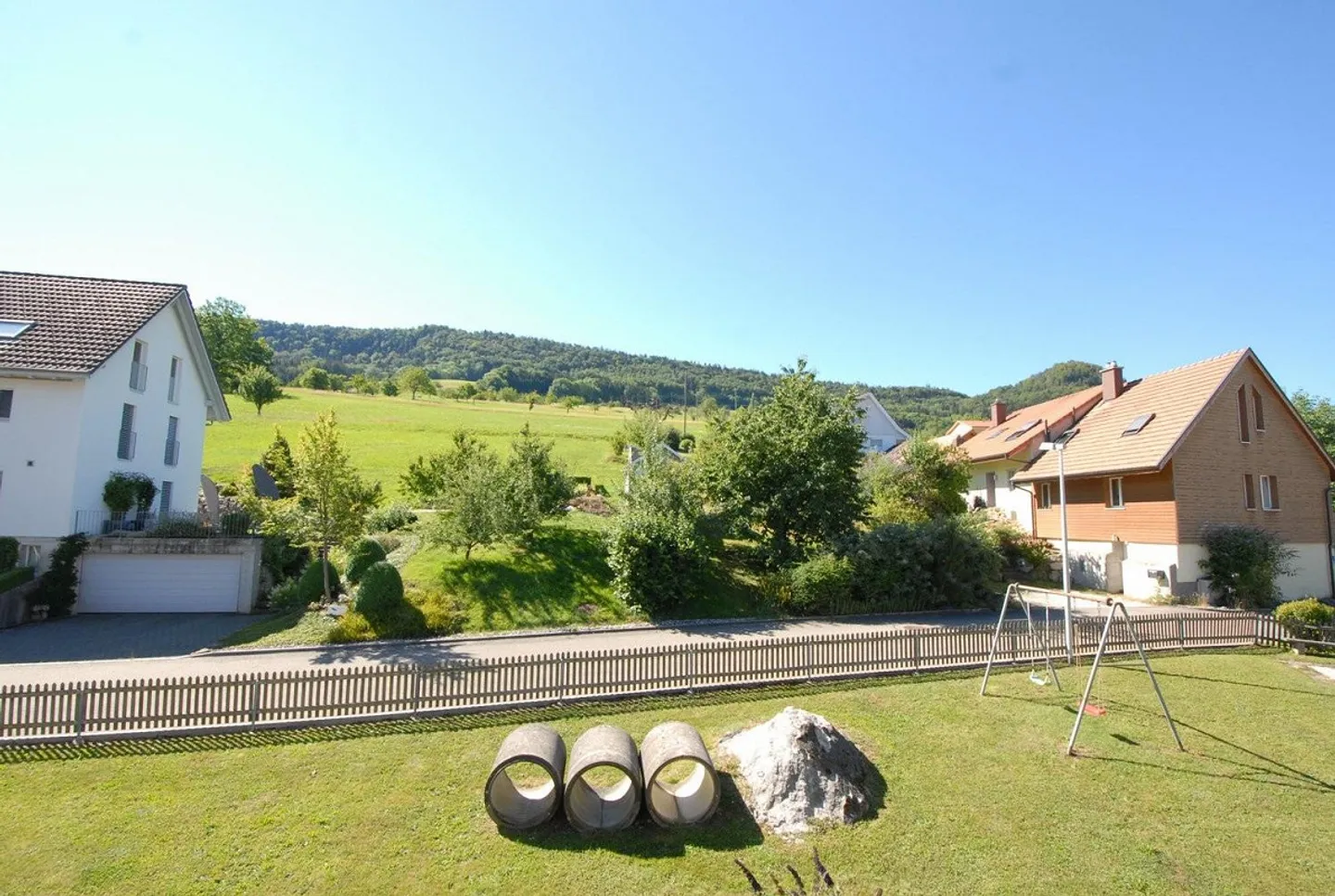 Sunny 4-room apartment in a paradise location in Nunningen - Photo 12 of 13