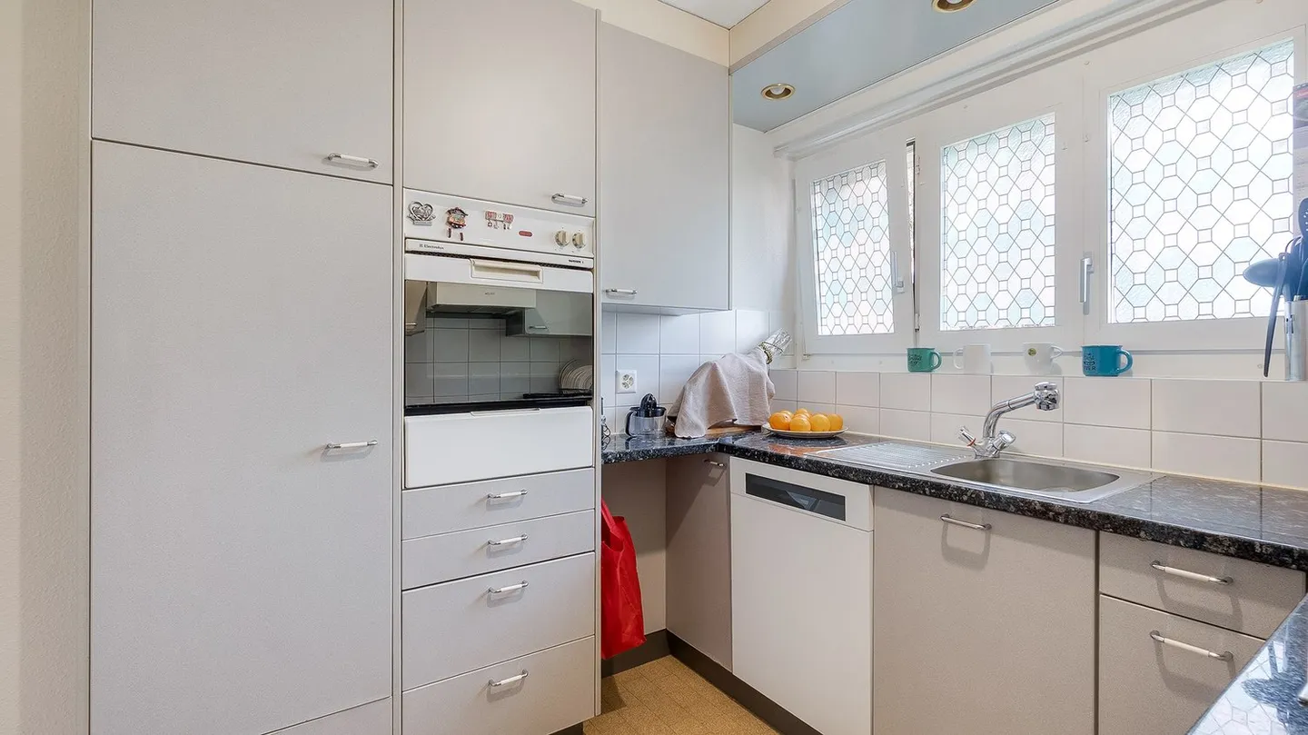 Casa plurifamiliare con potenziale di sviluppo - Foto 4 di 8