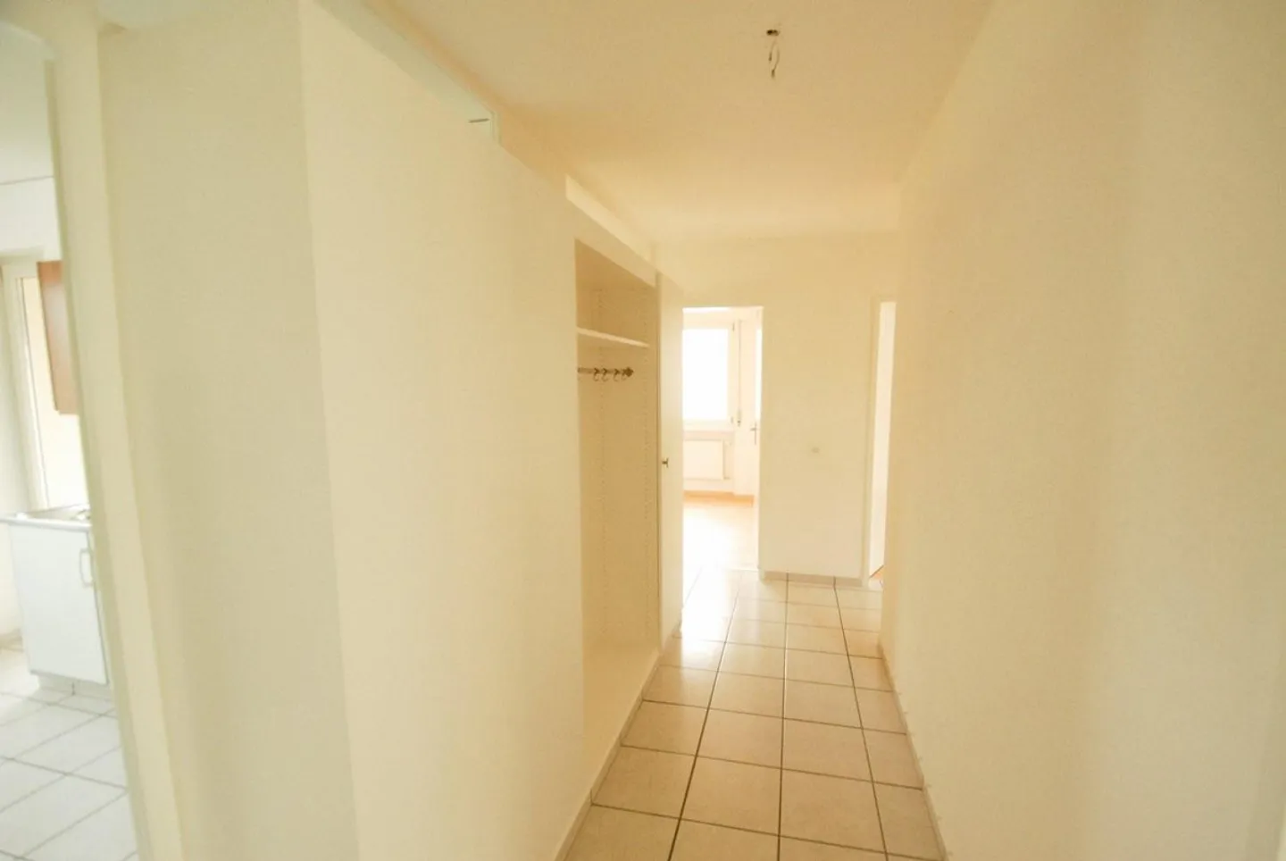 Sunny 4-room apartment in a paradise location in Nunningen - Photo 9 of 13