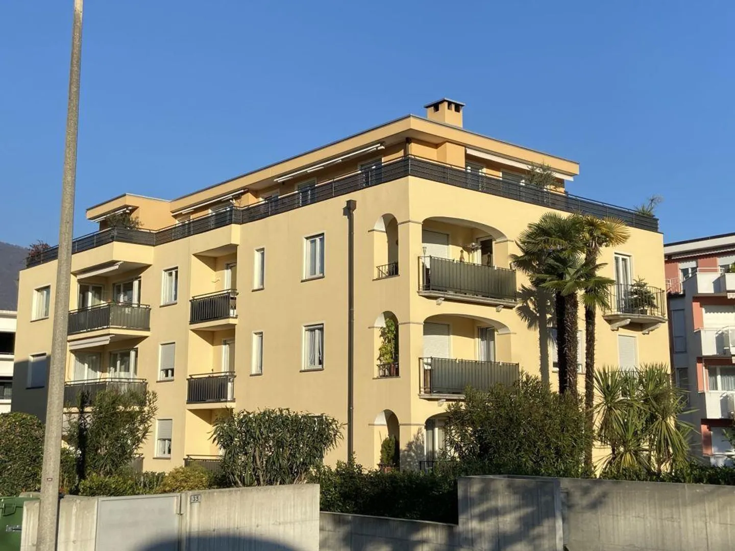 ASCONA - 3 1/2 Room Apartment, Ideal Location between Piazza and Lido Golf Course - Photo 1 of 10