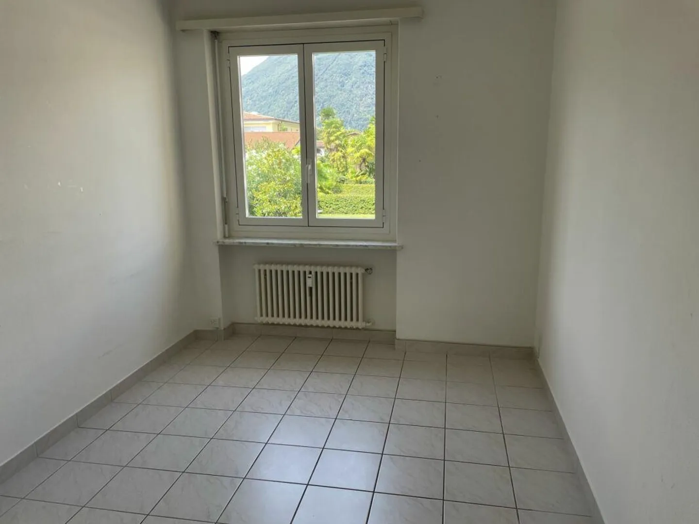 ASCONA - 3 1/2 Room Apartment, Ideal Location between Piazza and Lido Golf Course - Photo 6 of 10