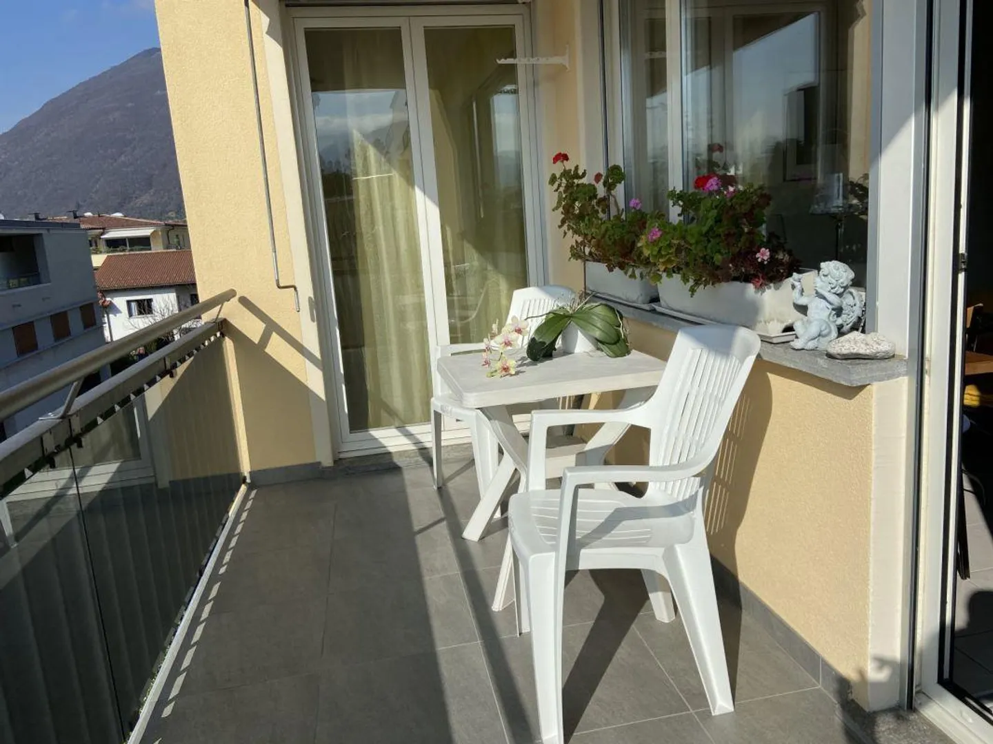 ASCONA - 3 1/2 Room Apartment, Ideal Location between Piazza and Lido Golf Course - Photo 9 of 10