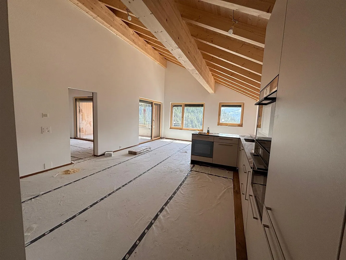 Bellissimo appartamento per le vacanze in mansarda di 3,5 stanze - Foto 1 di 13