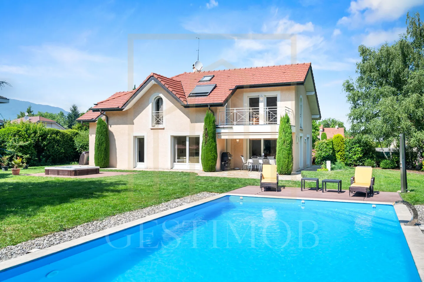 DIVONNE-LES-BAINS: MAGNIFICENT HOUSE WITH POOL & JACUZZI - Photo 1 of 13