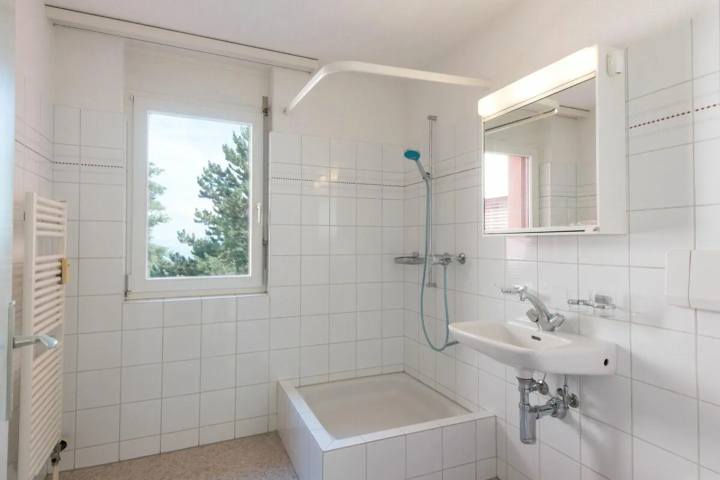 Spacious, family-friendly apartment - Photo 6 of 8