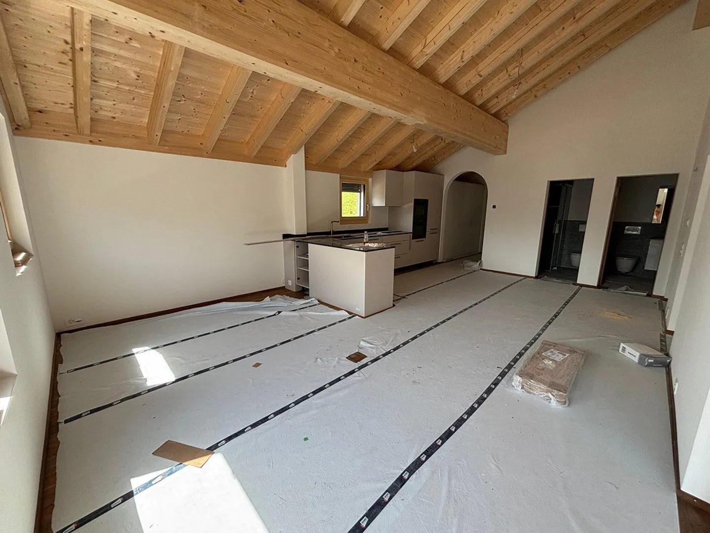 Bellissimo appartamento per le vacanze in mansarda di 3,5 stanze - Foto 3 di 13