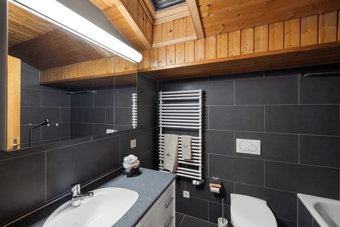Wunderschöne Wohnung im Chalet-Stil - Foto 8 von 9