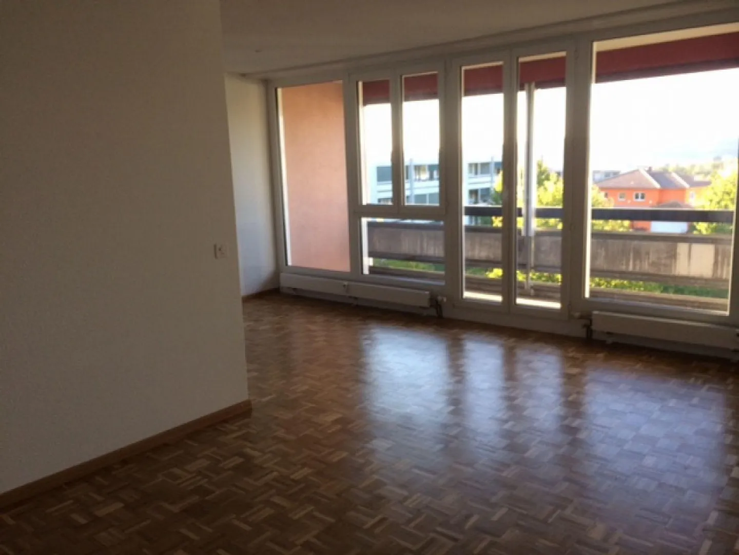 Appartamento 3.5 locali con due balconi a Langendorf - Foto 1 di 6