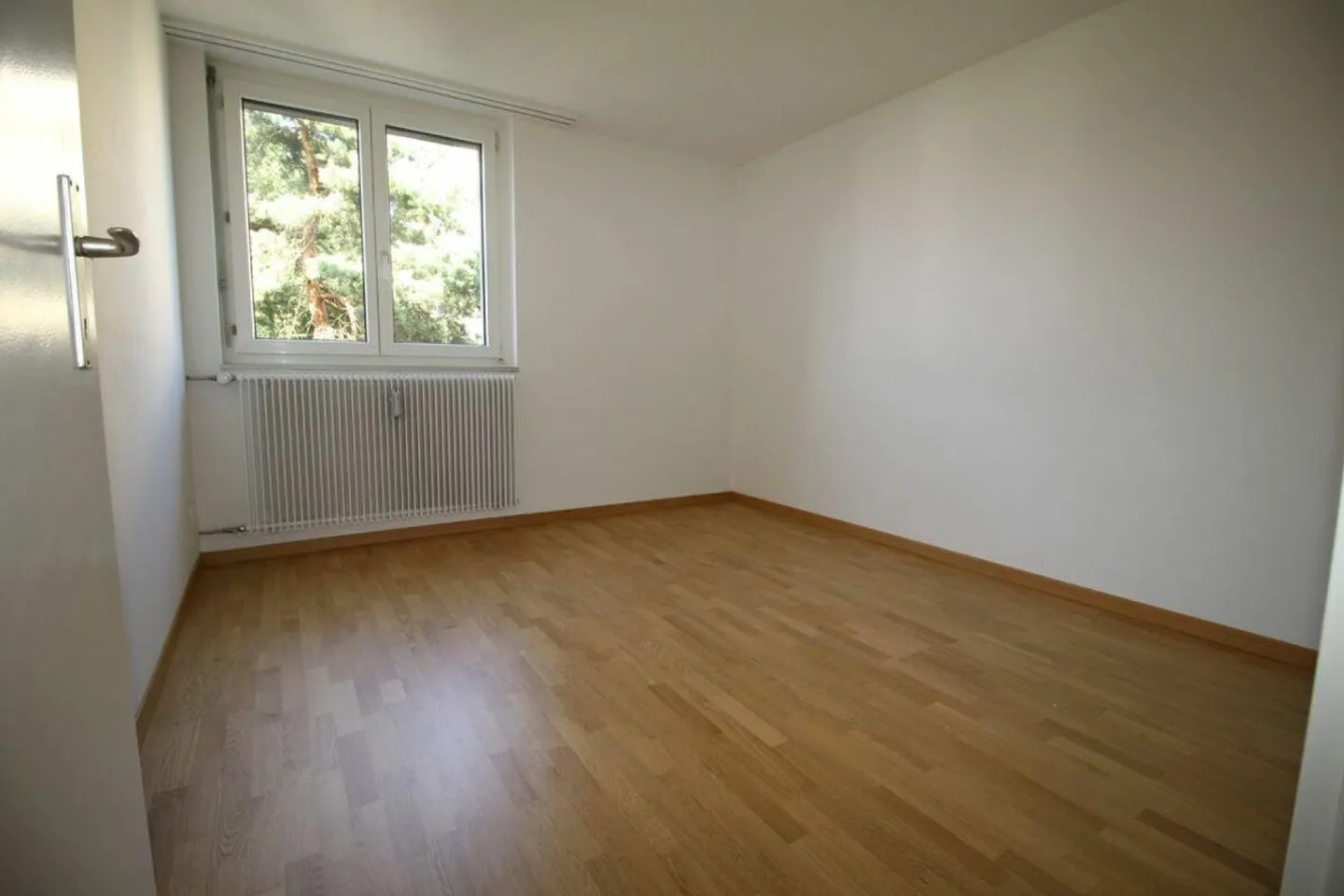 Bright apartment in a great location - Photo 6 of 9