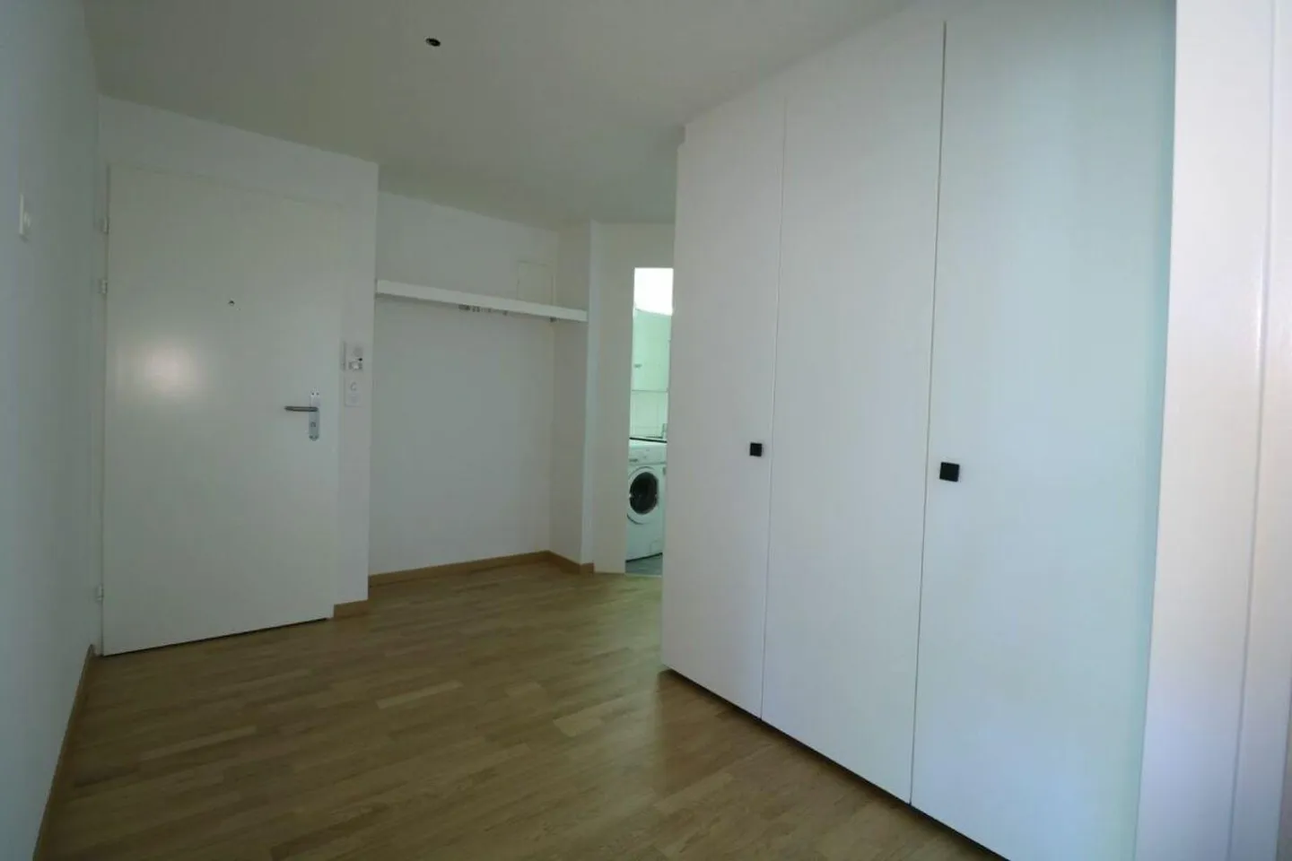 Bright apartment in a great location - Photo 7 of 9
