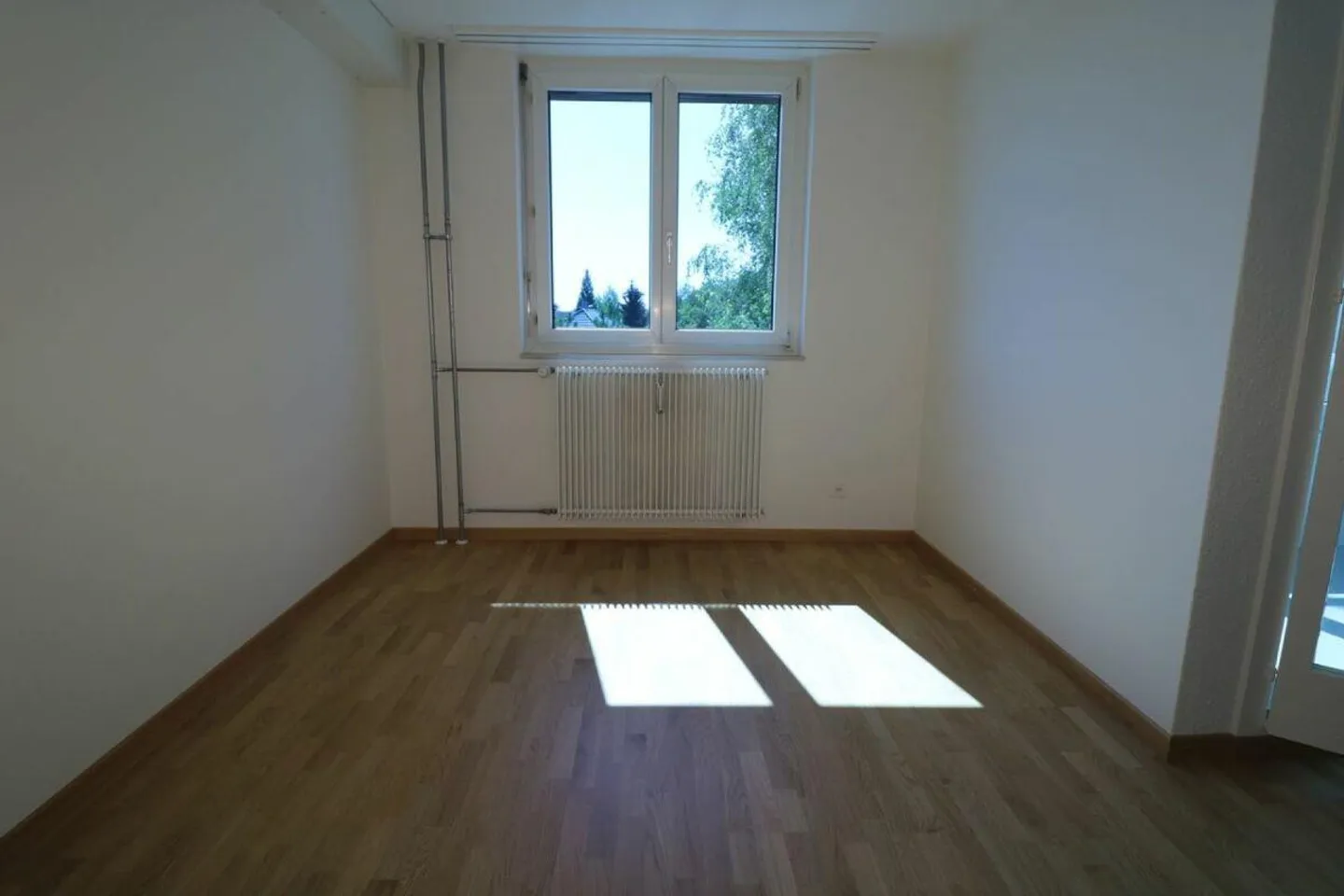 Bright apartment in a great location - Photo 8 of 9