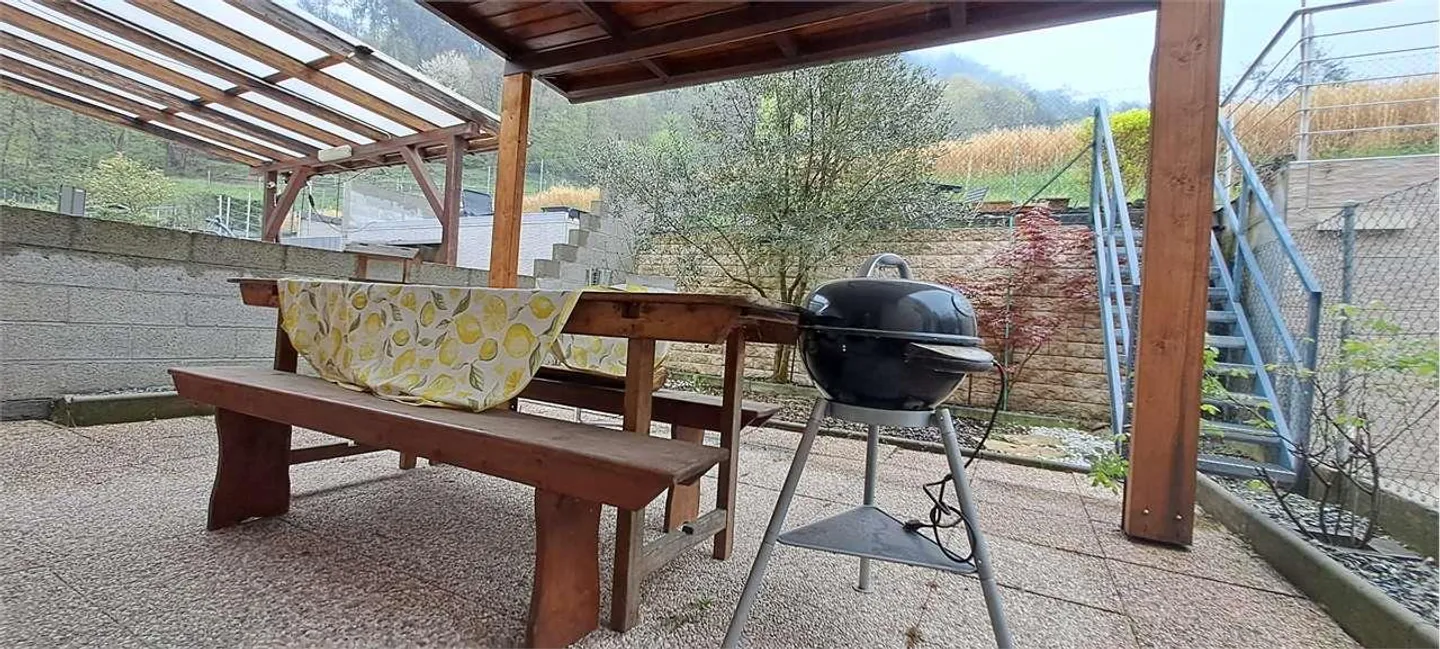 CHIASSO Seseglio: villetta contigua con giardino - Foto 10 di 13