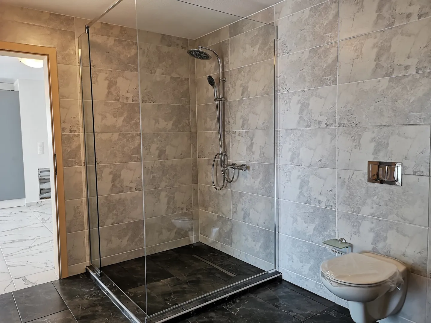 Magnificent 4.5-room apartment with terrace and veranda, 200m2 garden optional - Photo 17 of 24