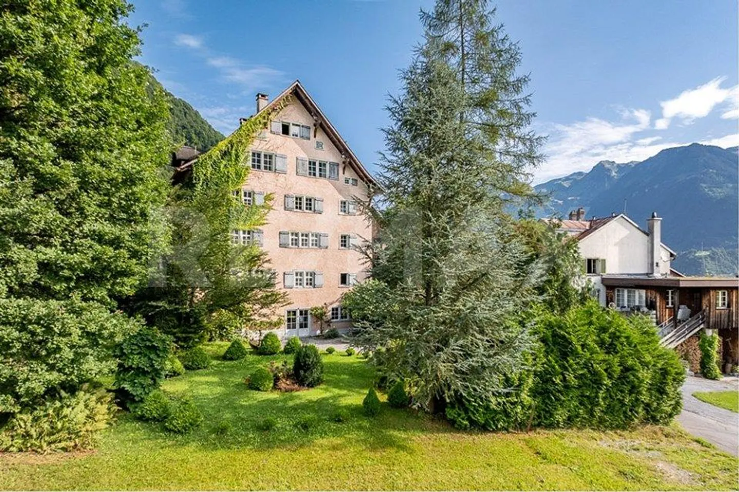 Historische Liegenschaft mit schönem Garten - Foto 5 di 5