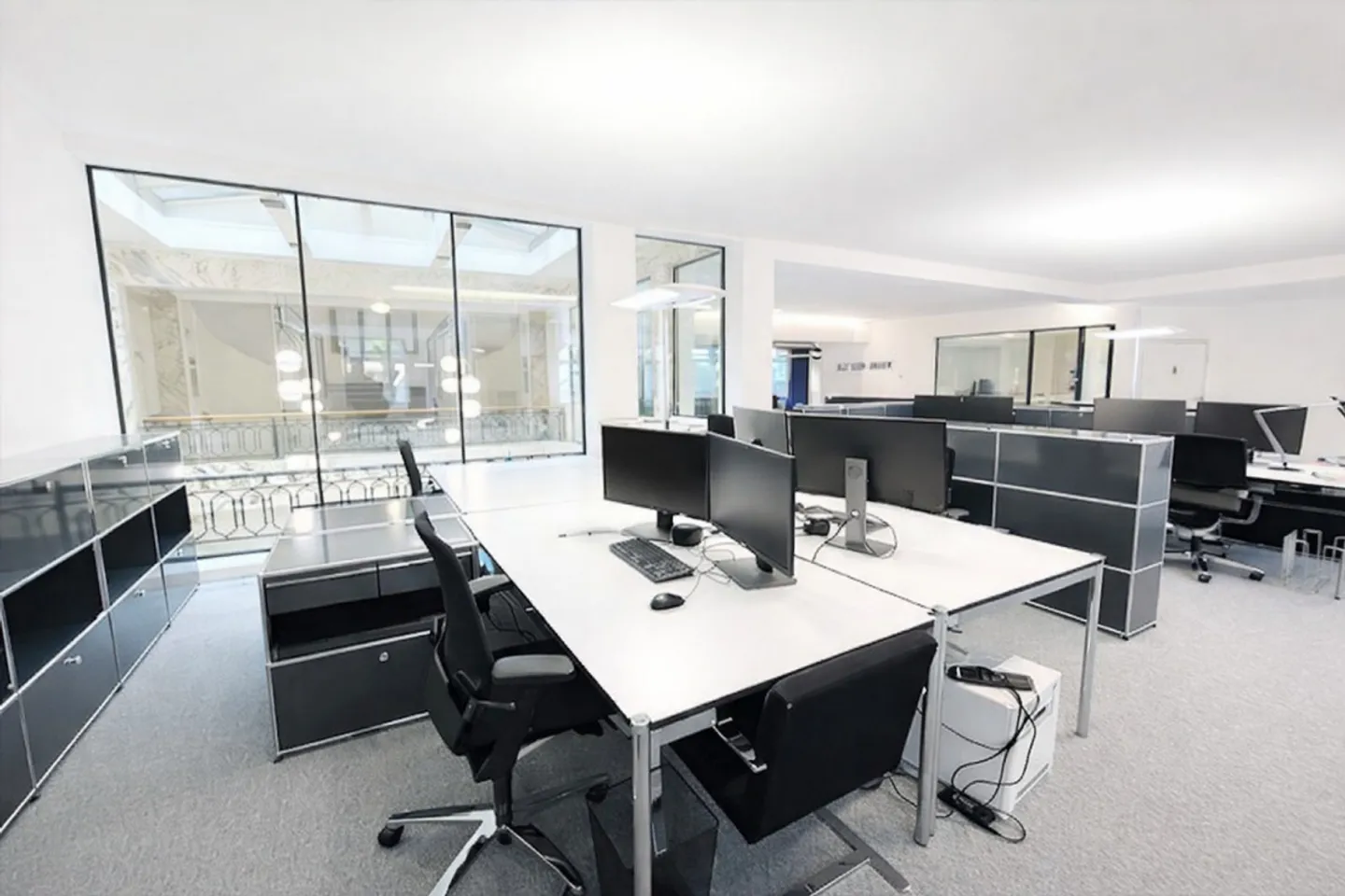 Prestigious office of 430m² in the heart of Lausanne. - Photo 1 of 10