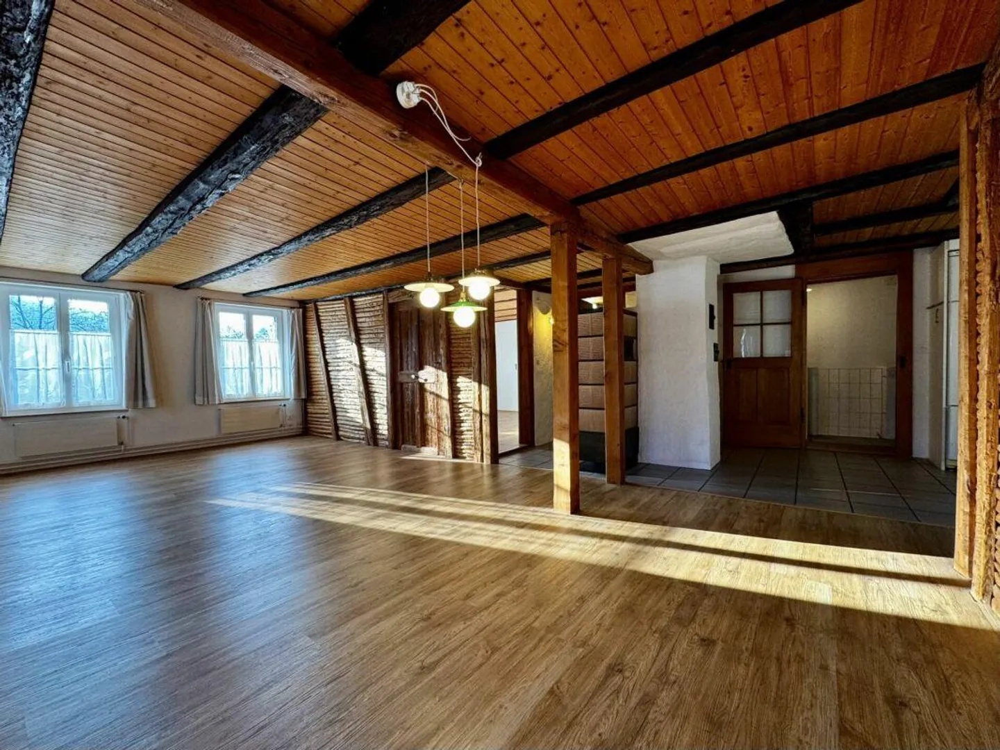 Appartement Charmant avec Terrasse - Photo 2 sur 10