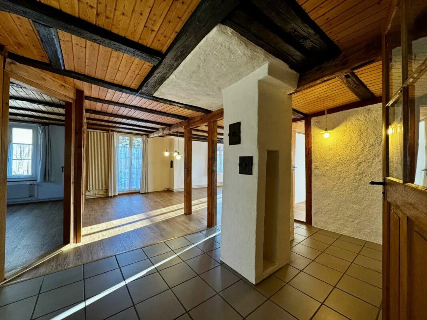 Appartement Charmant avec Terrasse - Photo 6 sur 10