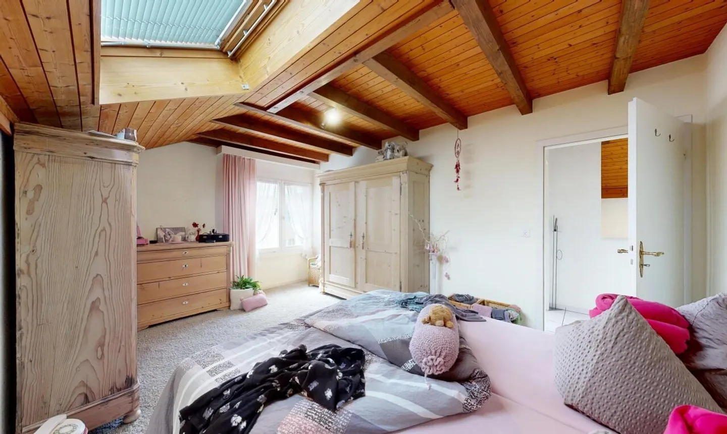 Casa unifamiliare di 5,5 stanze in una posizione tranquilla a Wittenbach - Foto 5 di 13