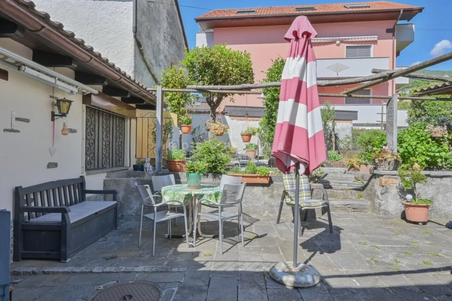 Large and well-kept historic Ticino house with splendid outdoor space - Photo 5 of 15