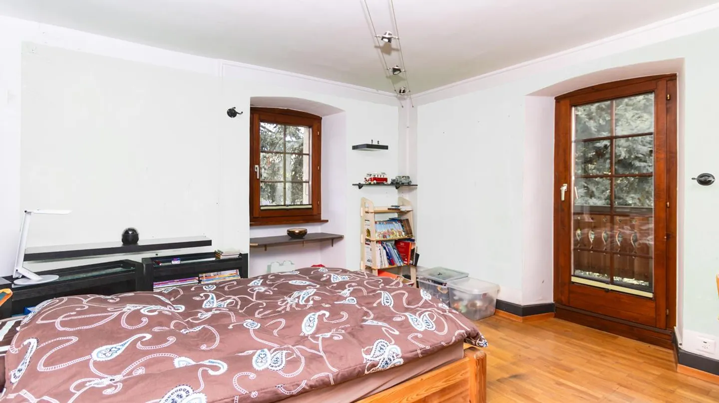 IN VENDITA CASA CON CARATTERE 5.5 STANZE A CHAMOSON - Foto 7 di 13