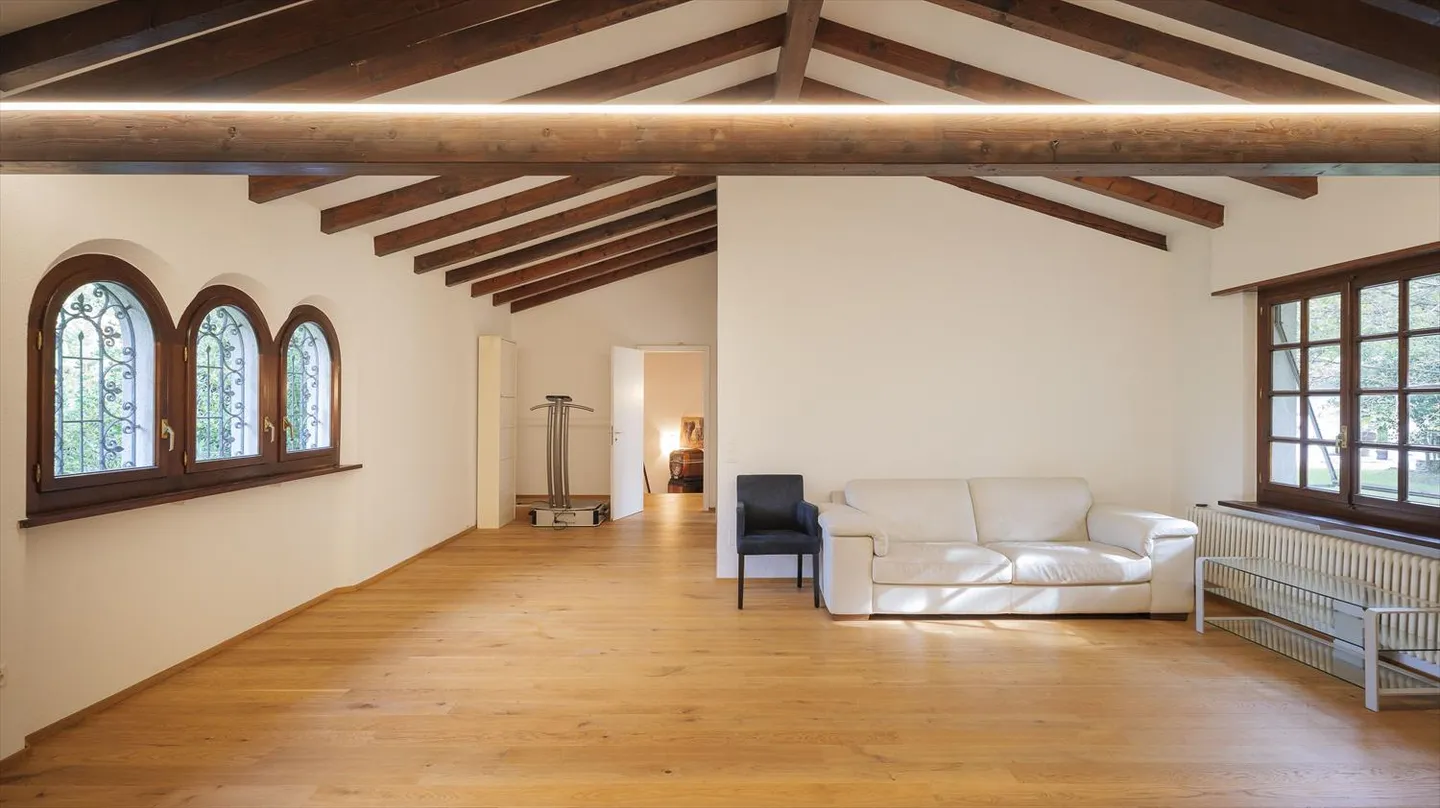 Villa di 16.5 camere con piscina coperta a Pollegio - Foto 6 di 9