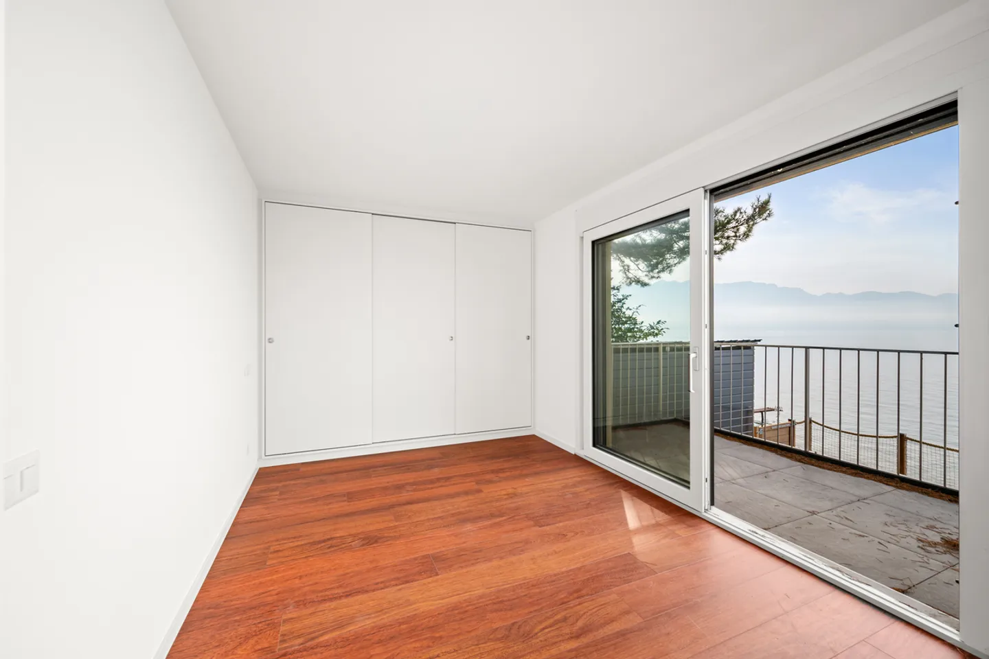 Zwei Eigentumswohnungen mit Liegeplatz und Mieteinnahmen - Foto 9 von 13