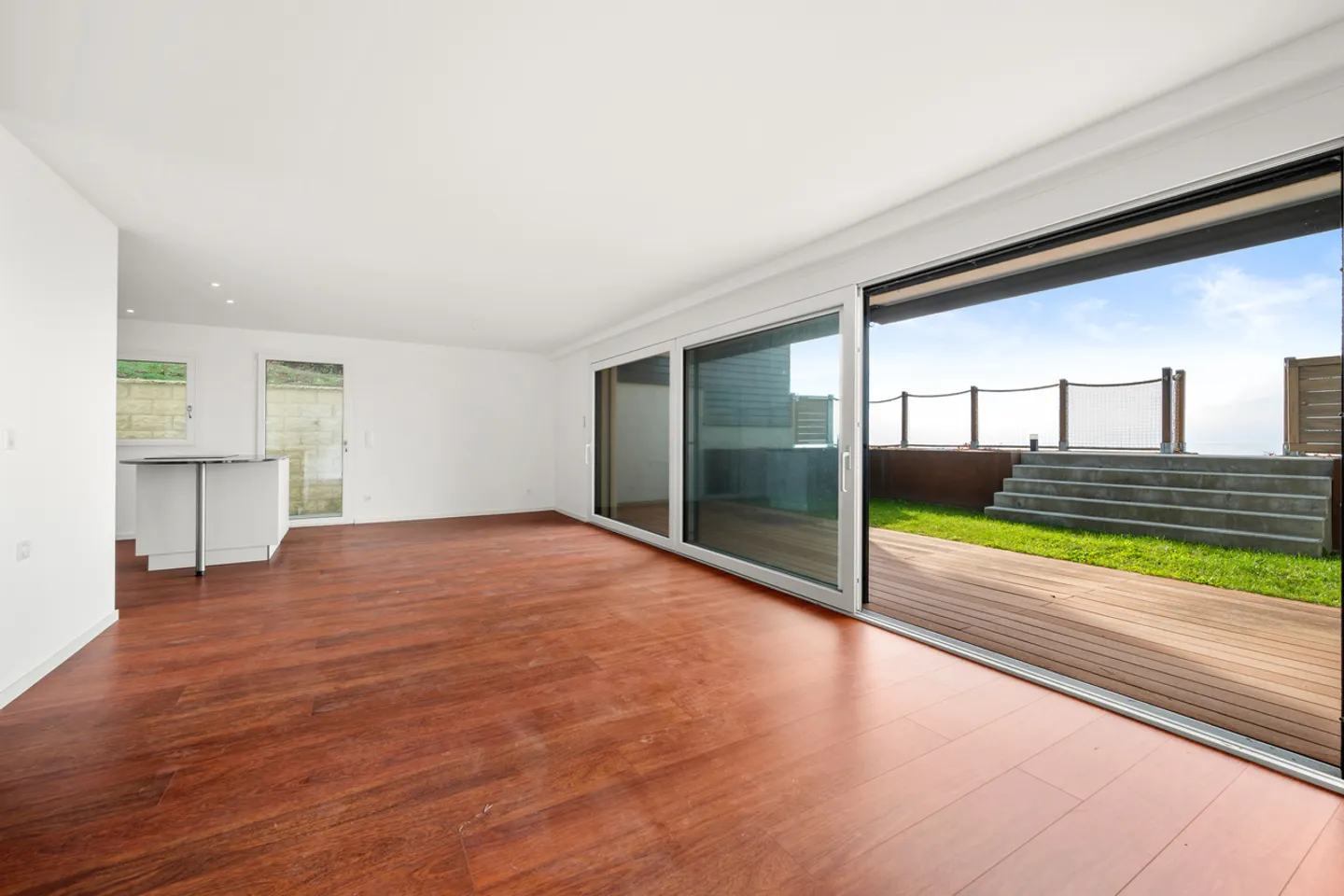 Zwei Eigentumswohnungen mit Liegeplatz und Mieteinnahmen - Foto 12 von 13