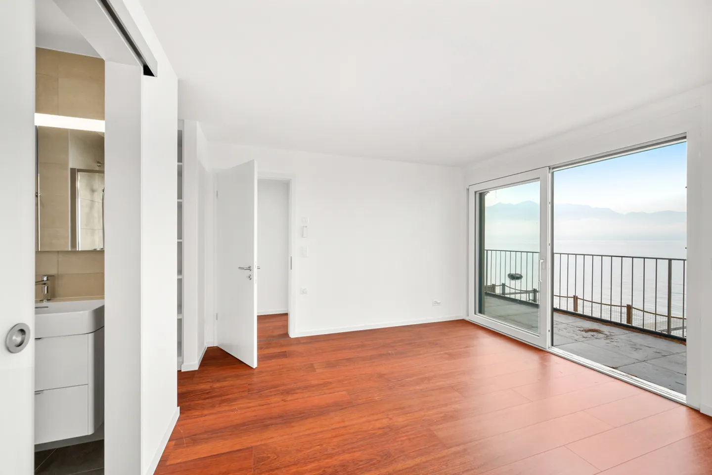 Zwei Eigentumswohnungen mit Liegeplatz und Mieteinnahmen - Foto 6 von 13