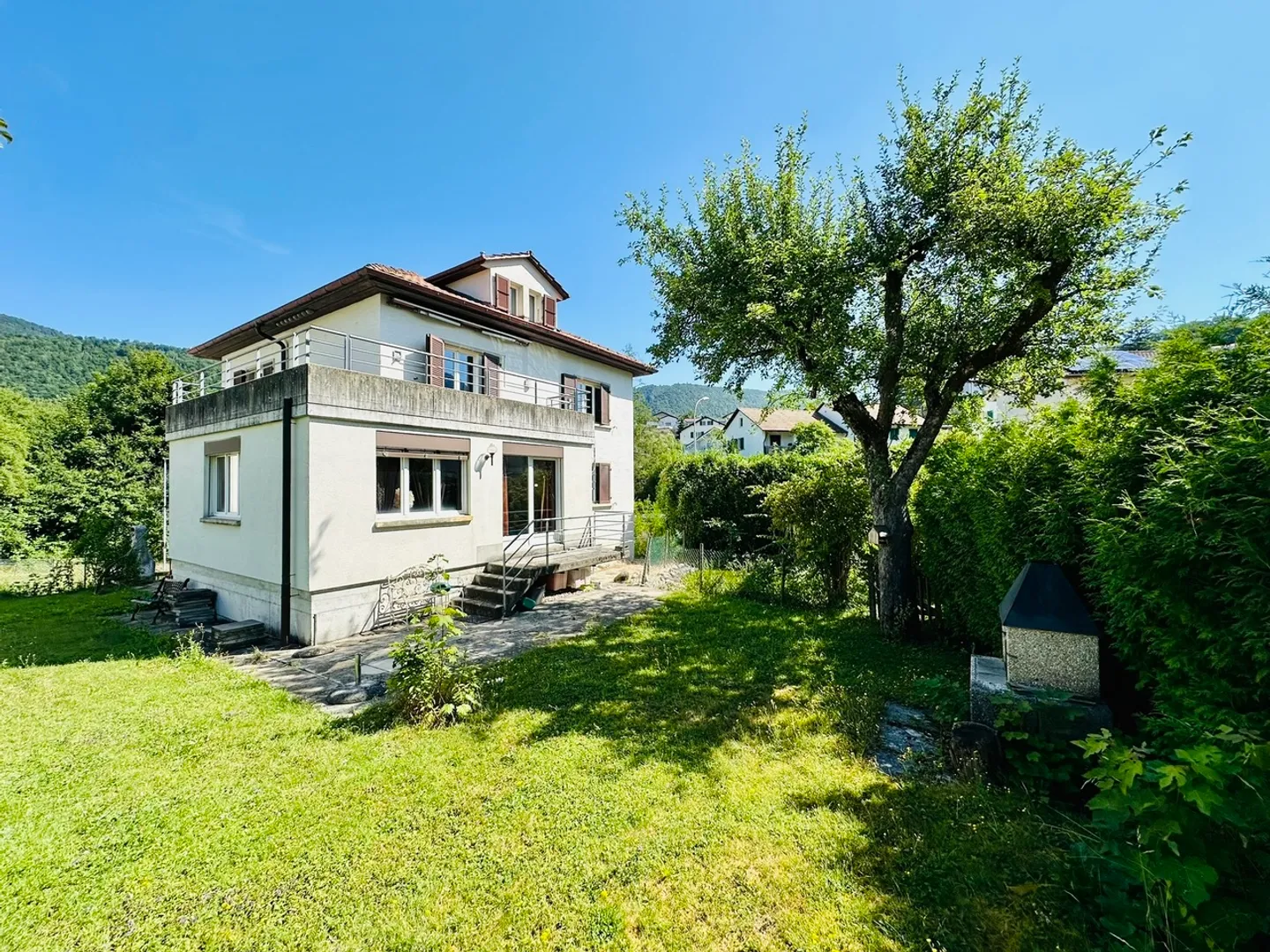 Casa in affitto con 2 appartamenti - Foto 1 di 11