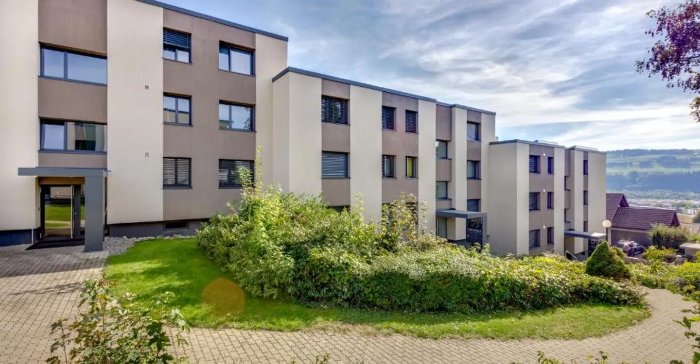 Modern 4.5-room apartment in a prime location in Münsingen! - Photo 1 of 10