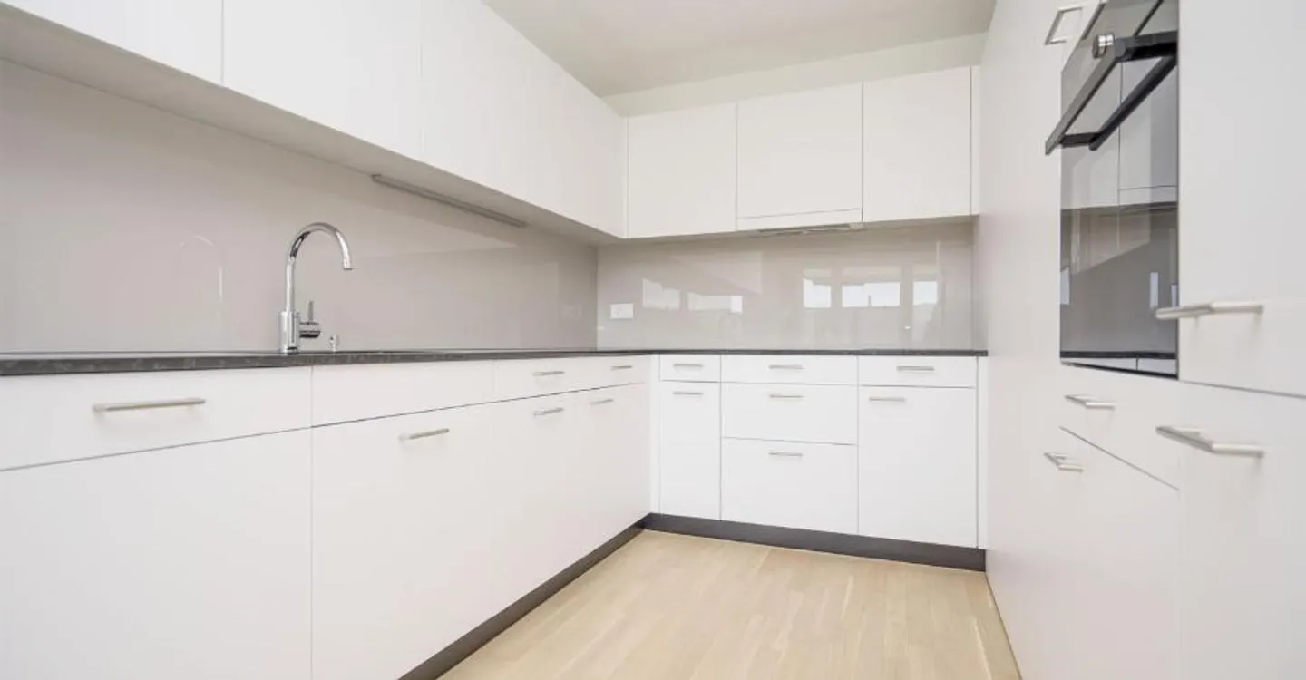 Modern 4.5-room apartment in a prime location in Münsingen! - Photo 7 of 10