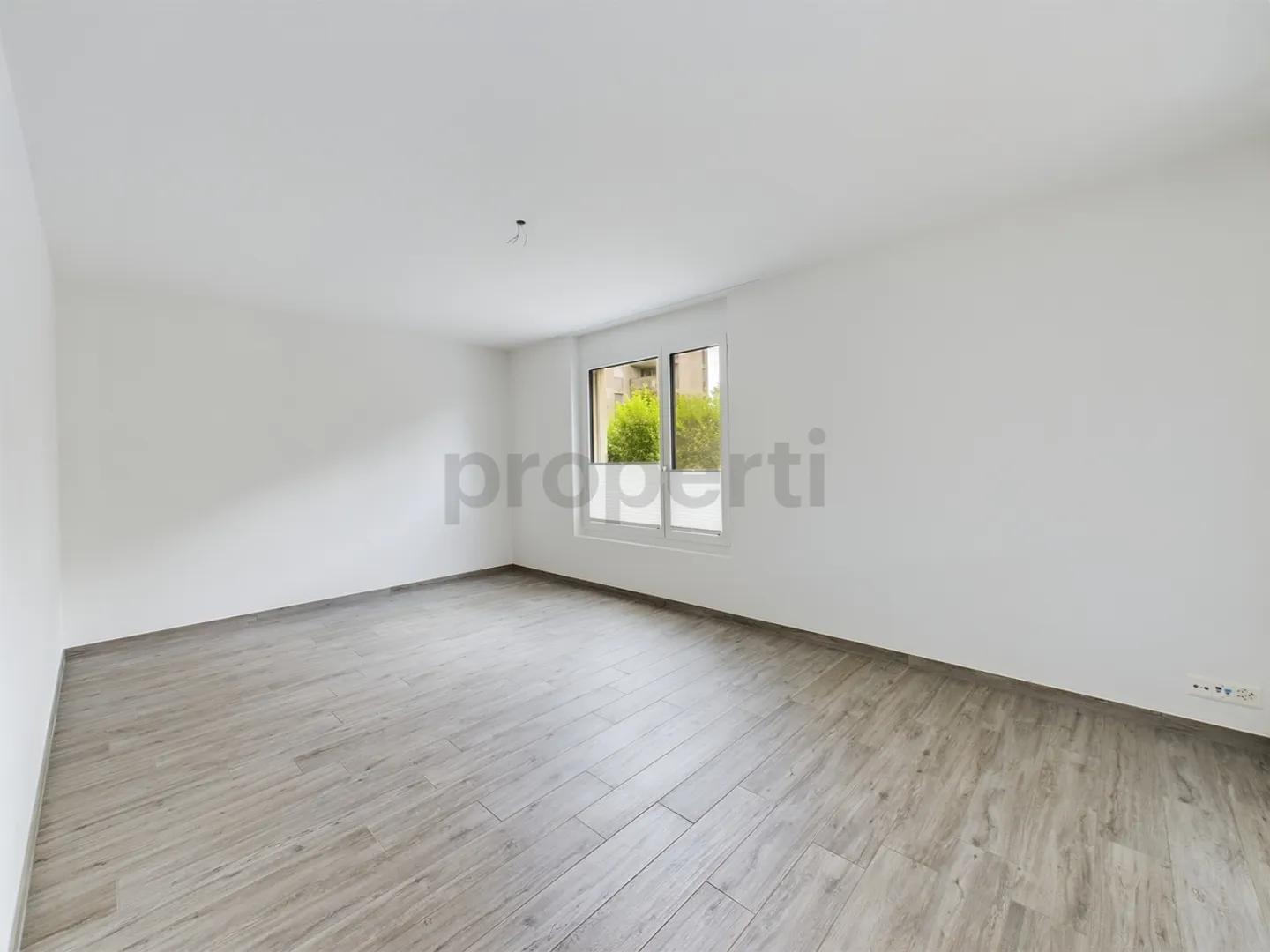Appartement moderne de 2,5 pièces avec terrasse de jardin à Zurich Affoltern - Photo 6 sur 9