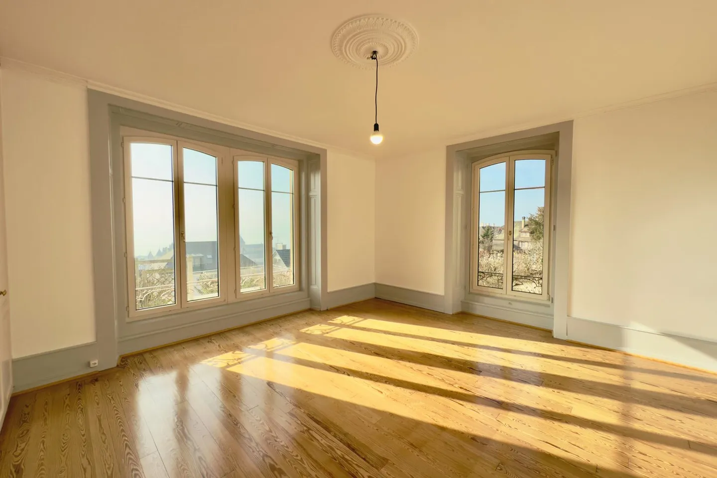 Prachtvolle 7-Zimmer-Wohnung mit Kamin in Neuchâtel - Photo 5 of 13