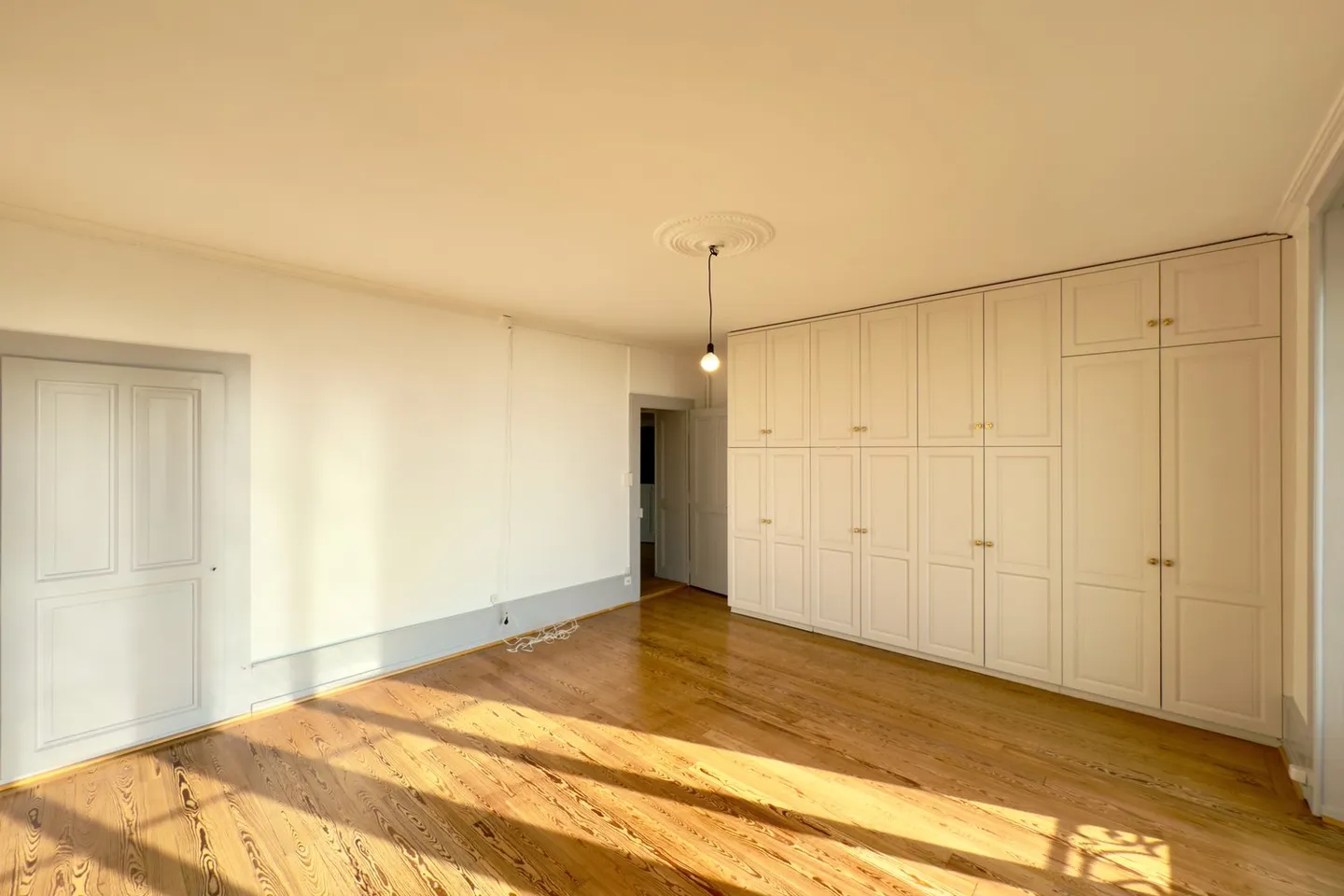 Prachtvolle 7-Zimmer-Wohnung mit Kamin in Neuchâtel - Photo 6 of 13