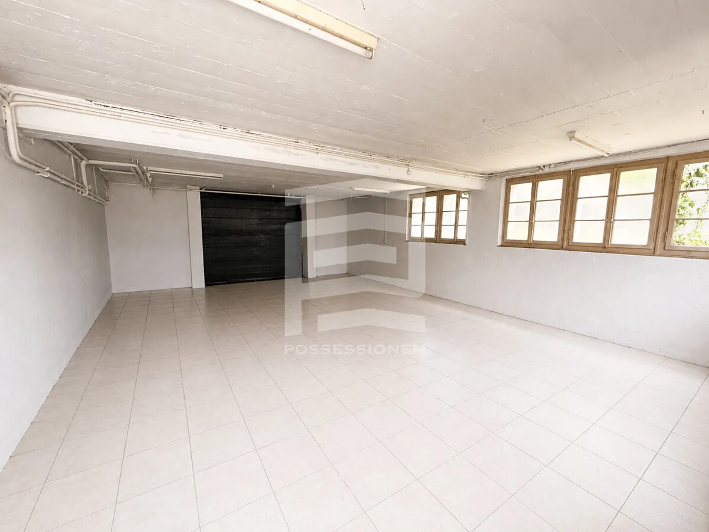Espace de stockage/commercial à louer dans un emplacement central à Herzogenbuchsee - Photo 1 sur 1