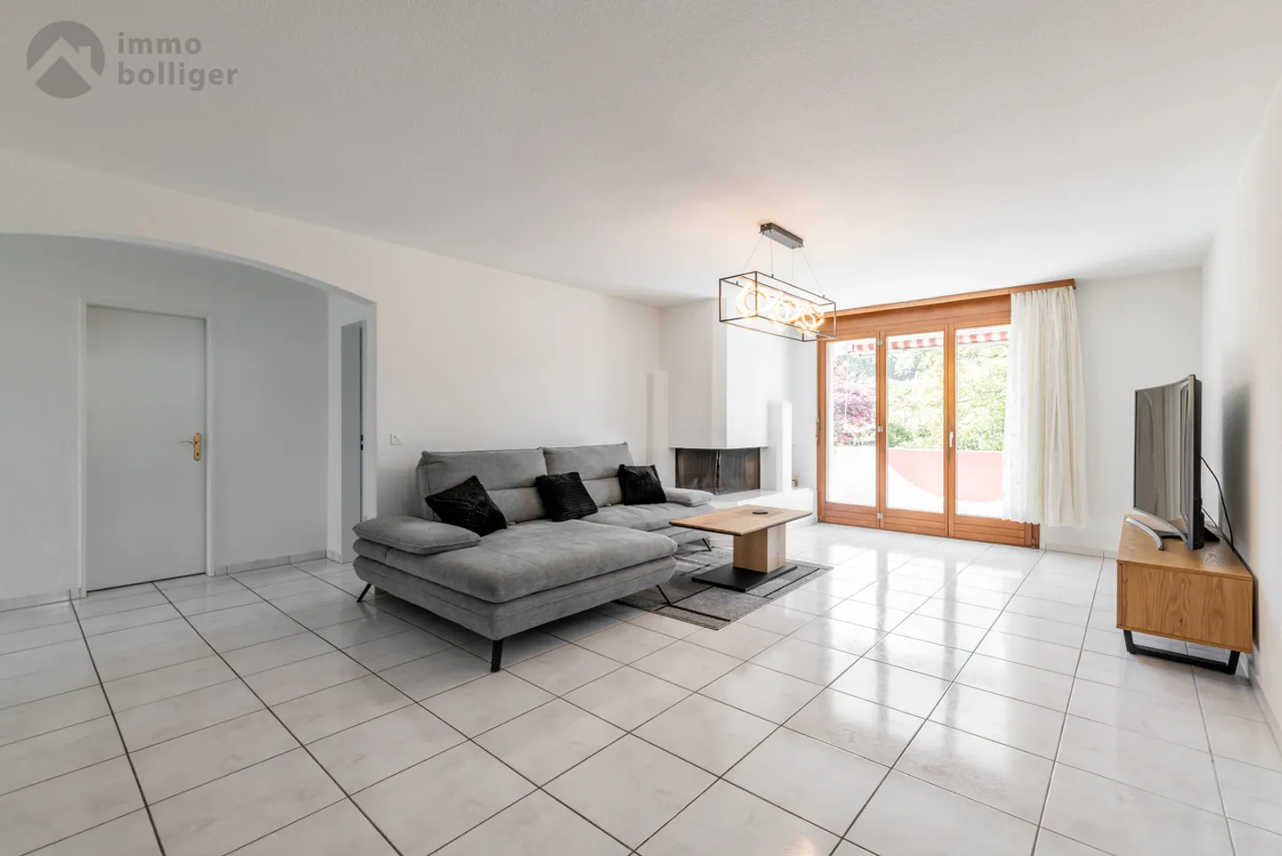 Central and Stylish Condominium in Kölliken - Photo 2 of 9