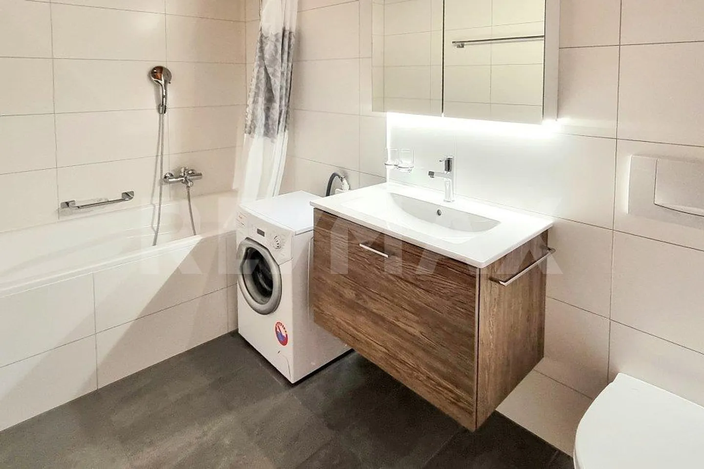 Appartement sous les combles 4½ pièces (seconde résidence) - Photo 8 sur 12