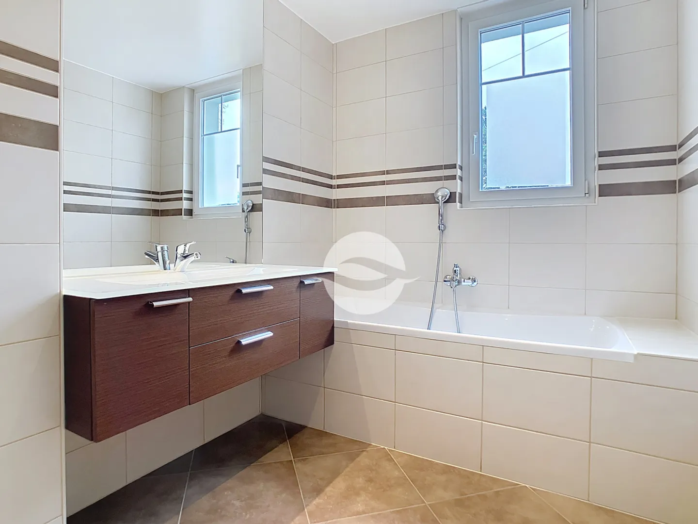 Appartement moderne en rez-de-jardin - Photo 12 sur 15