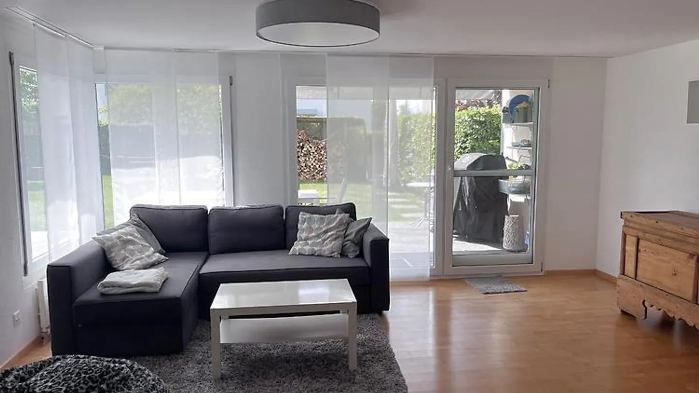 5½ ROOM HOUSE IN SCHWARZENBACH (SG), FURNISHED, TEMPORARY - Photo 2 of 10