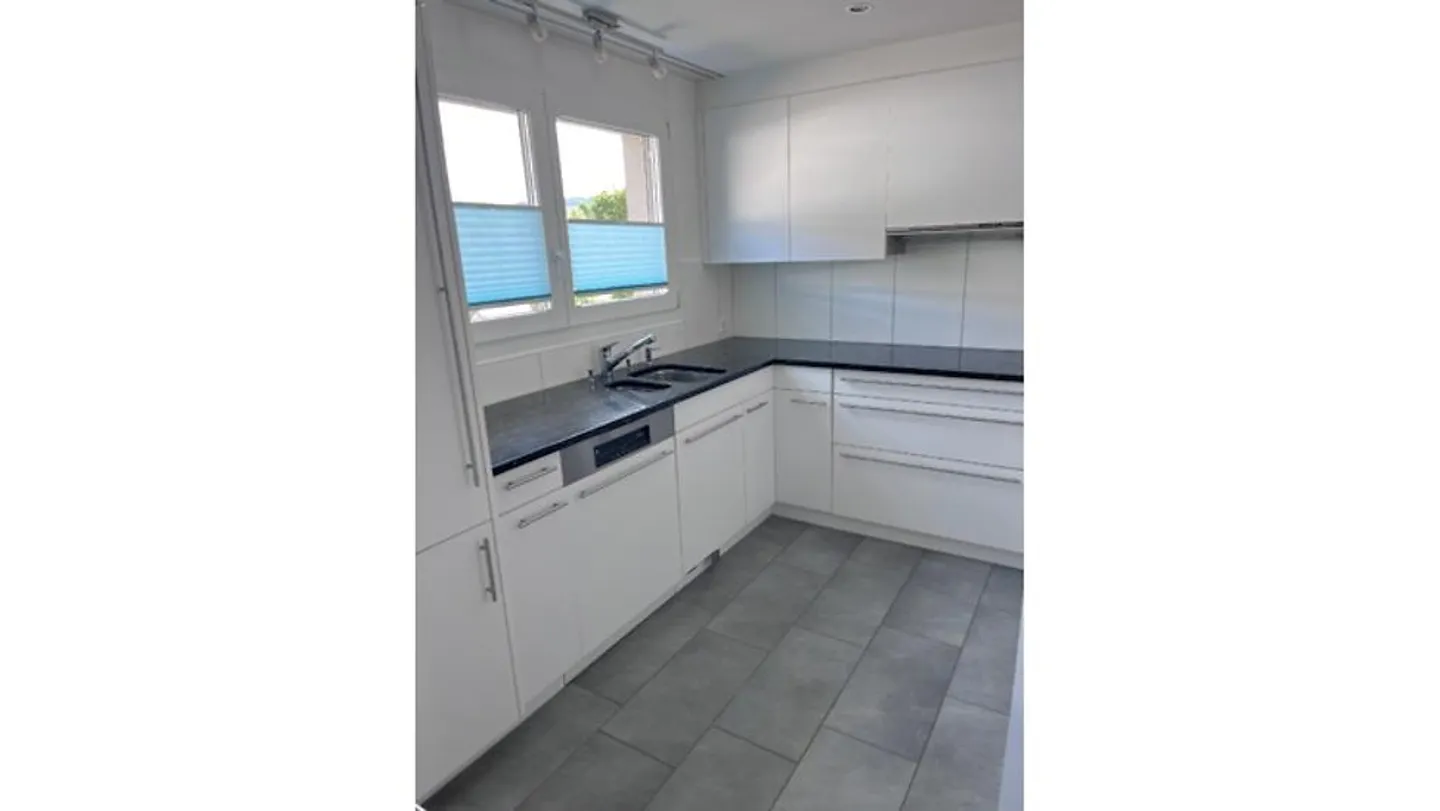 5½ ROOM HOUSE IN SCHWARZENBACH (SG), FURNISHED, TEMPORARY - Photo 4 of 10
