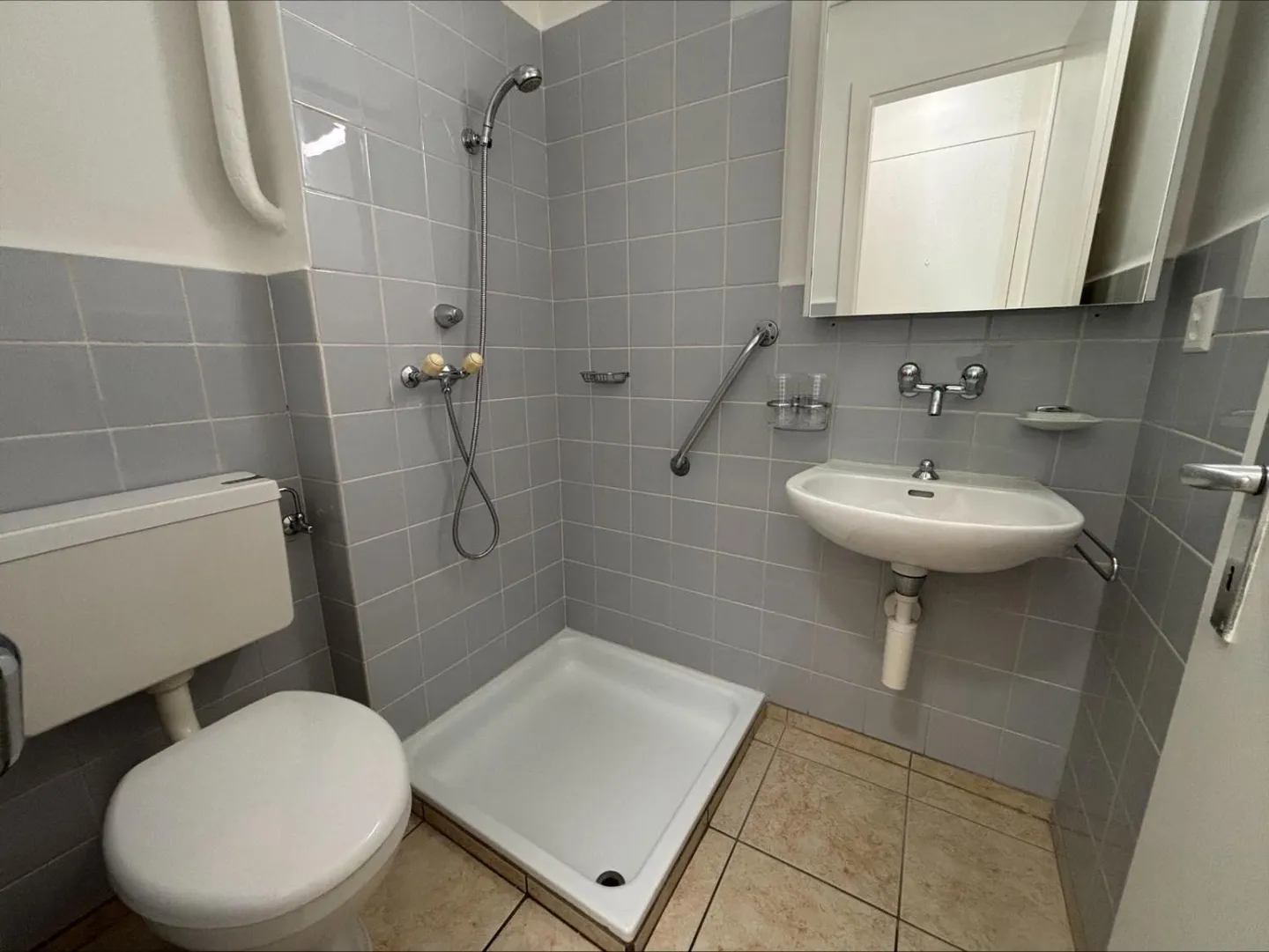 Appartamento Ben Posizionato a Renens - Foto 2 di 3