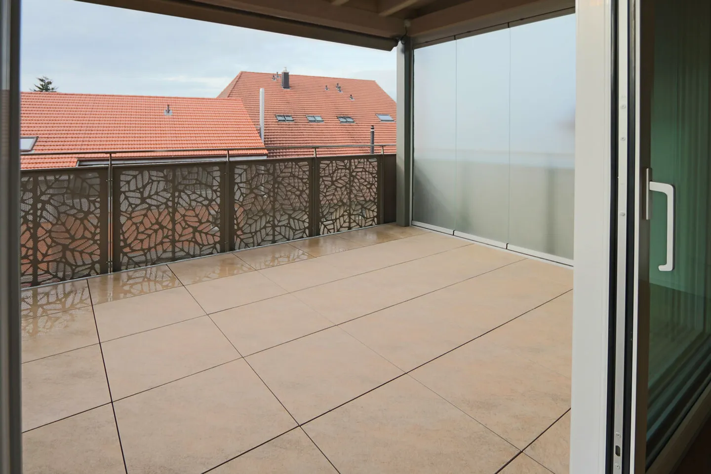 New construction - Spacious, bright 4.5-room duplex penthouse in Kerzers - Photo 4 of 8