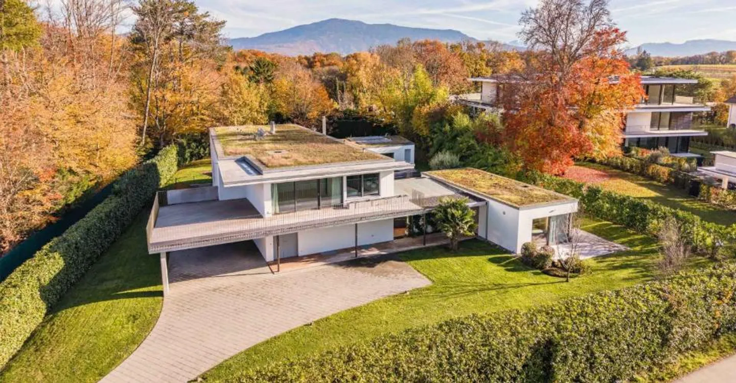 Villa con 10 stanze - Foto 6 di 7