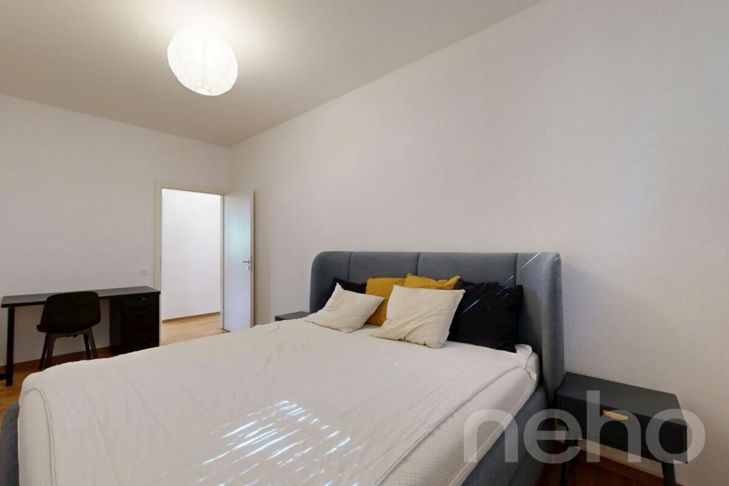Bright family apartment just steps from all amenities - Photo 8 of 12
